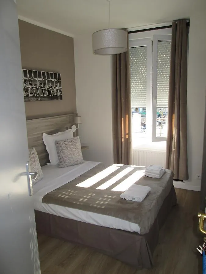 Menil Bon Temps Hotel Paříž