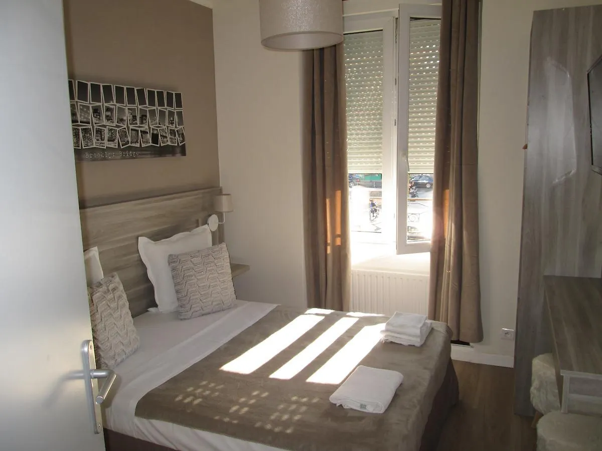 Menil Bon Temps Hotel 3*
